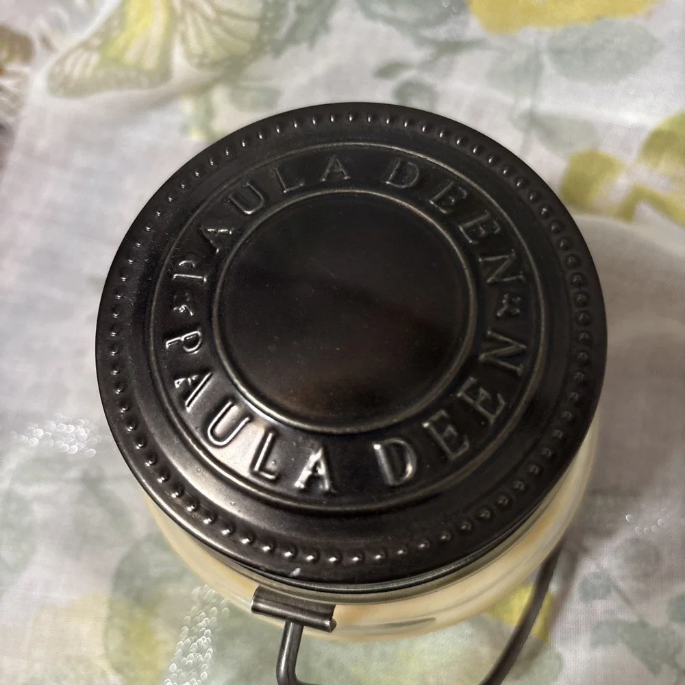 NEW Paula Deen Crème Brûlée Scented Candle Single Wick 8 OZ Label‎ Missing